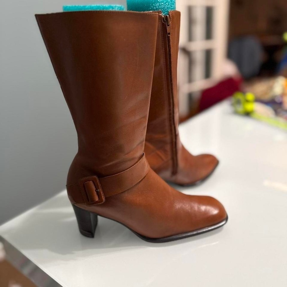 Antonio Melani Brown Leather Heeled Boots | Size 8.5 Classic Zip